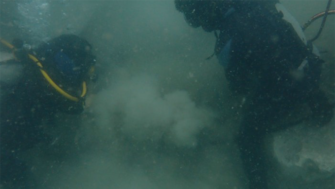 Dredging Activity at Bollards 5–10 at Quay 2